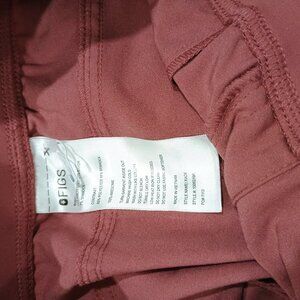 Women's fig scrub set small